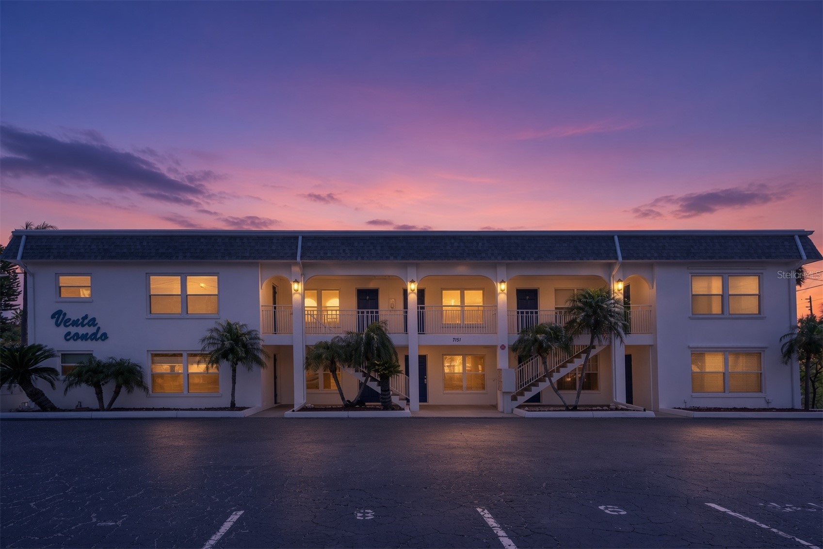 7151 SUNSET WAY 3