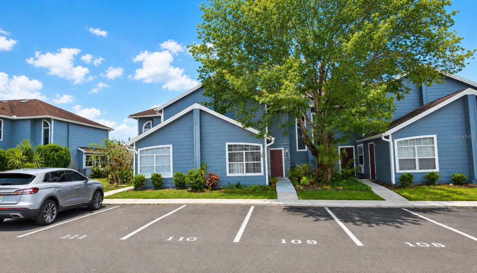 225 MANGO DRIVE