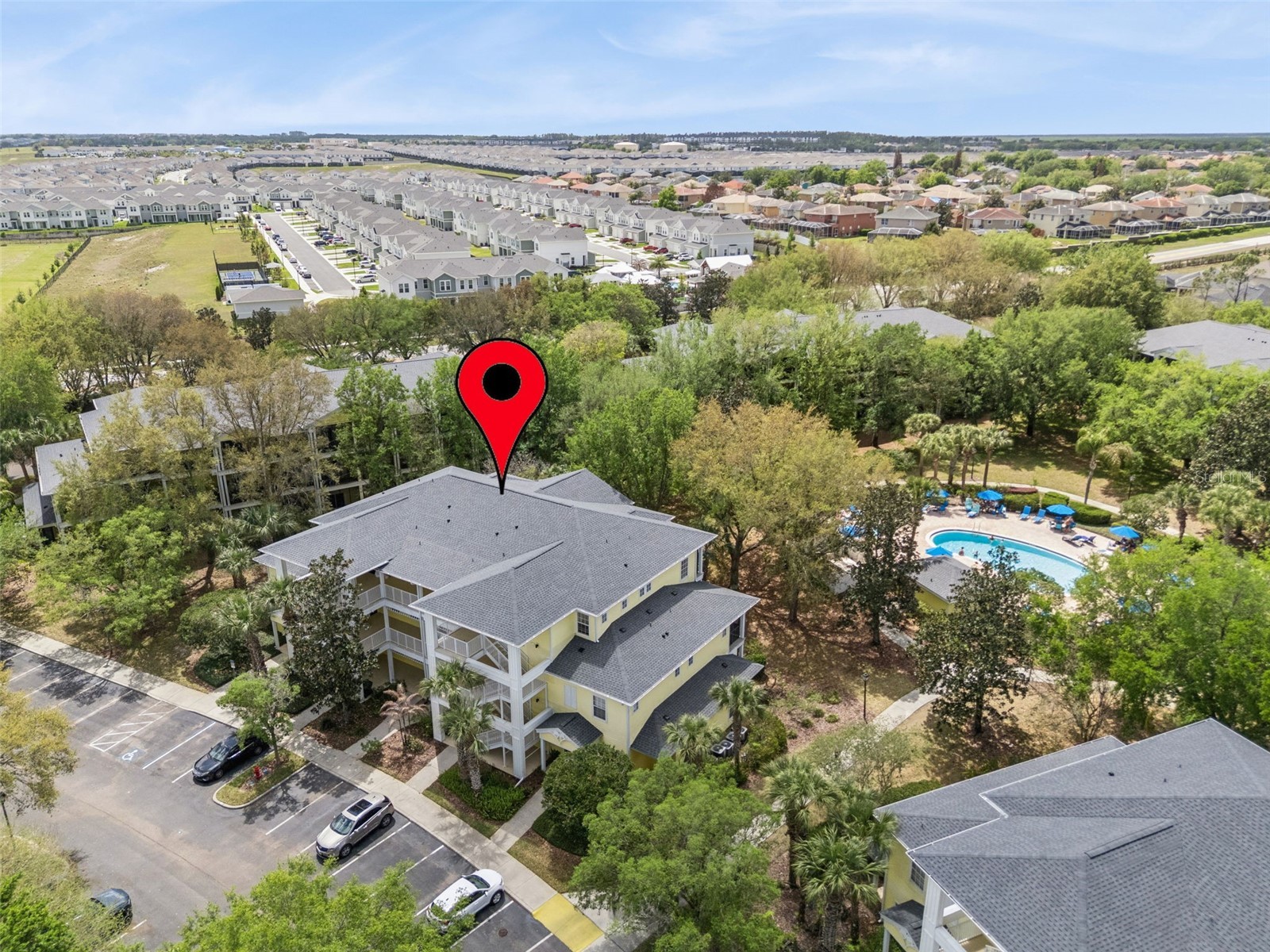 810 LUCAYA LOOP
