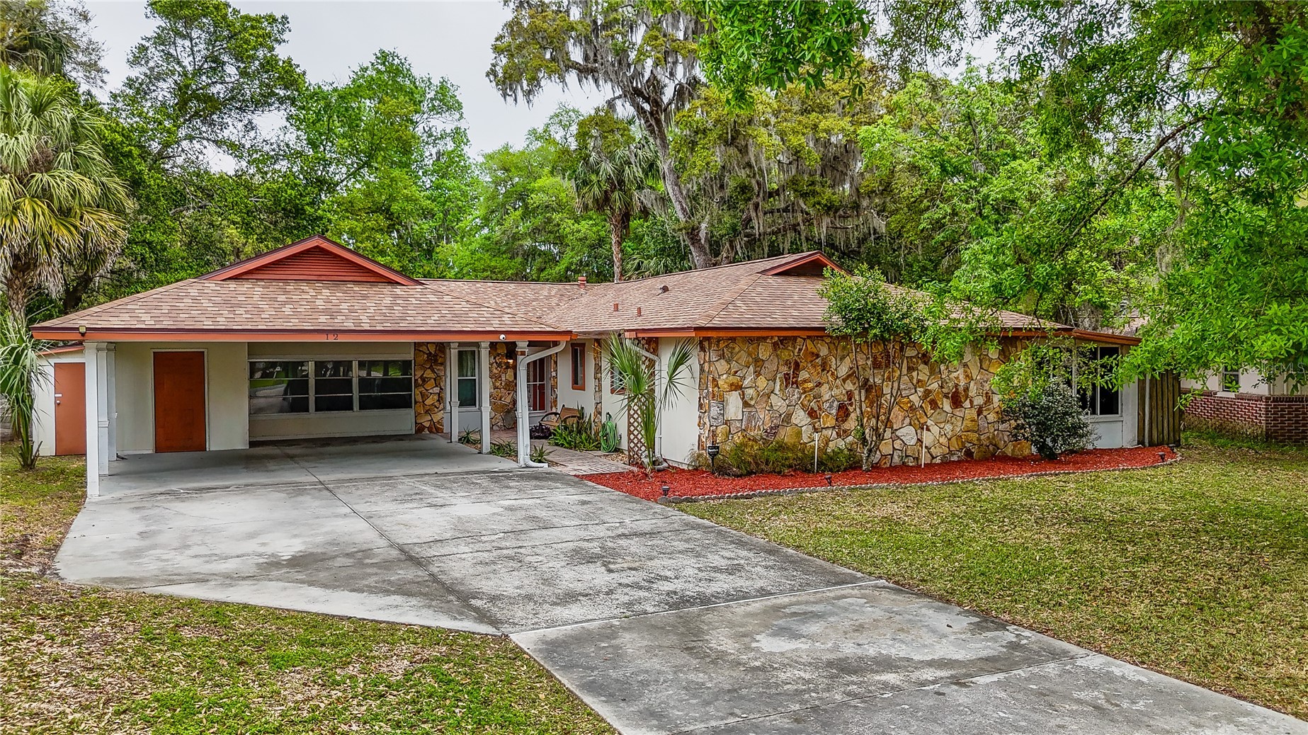 12 SPRING LAKE WAY
