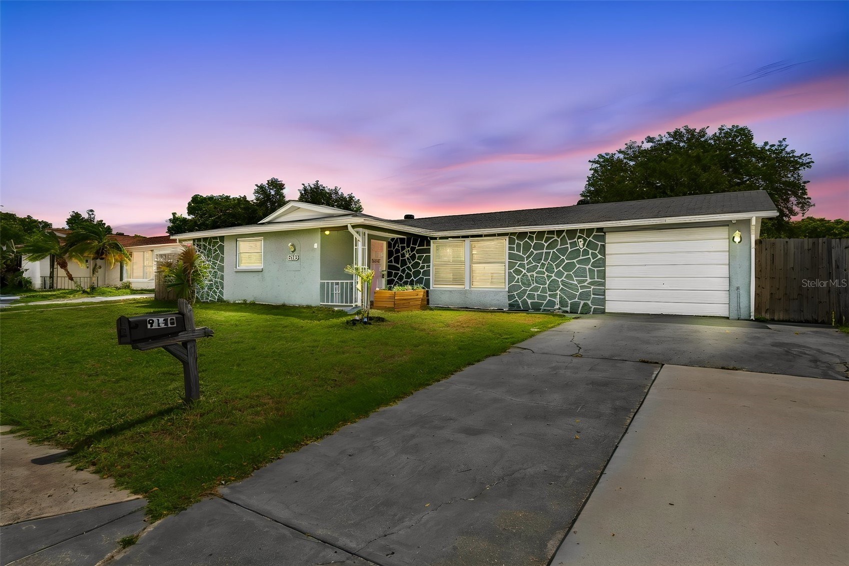 9140 COCHISE LANE