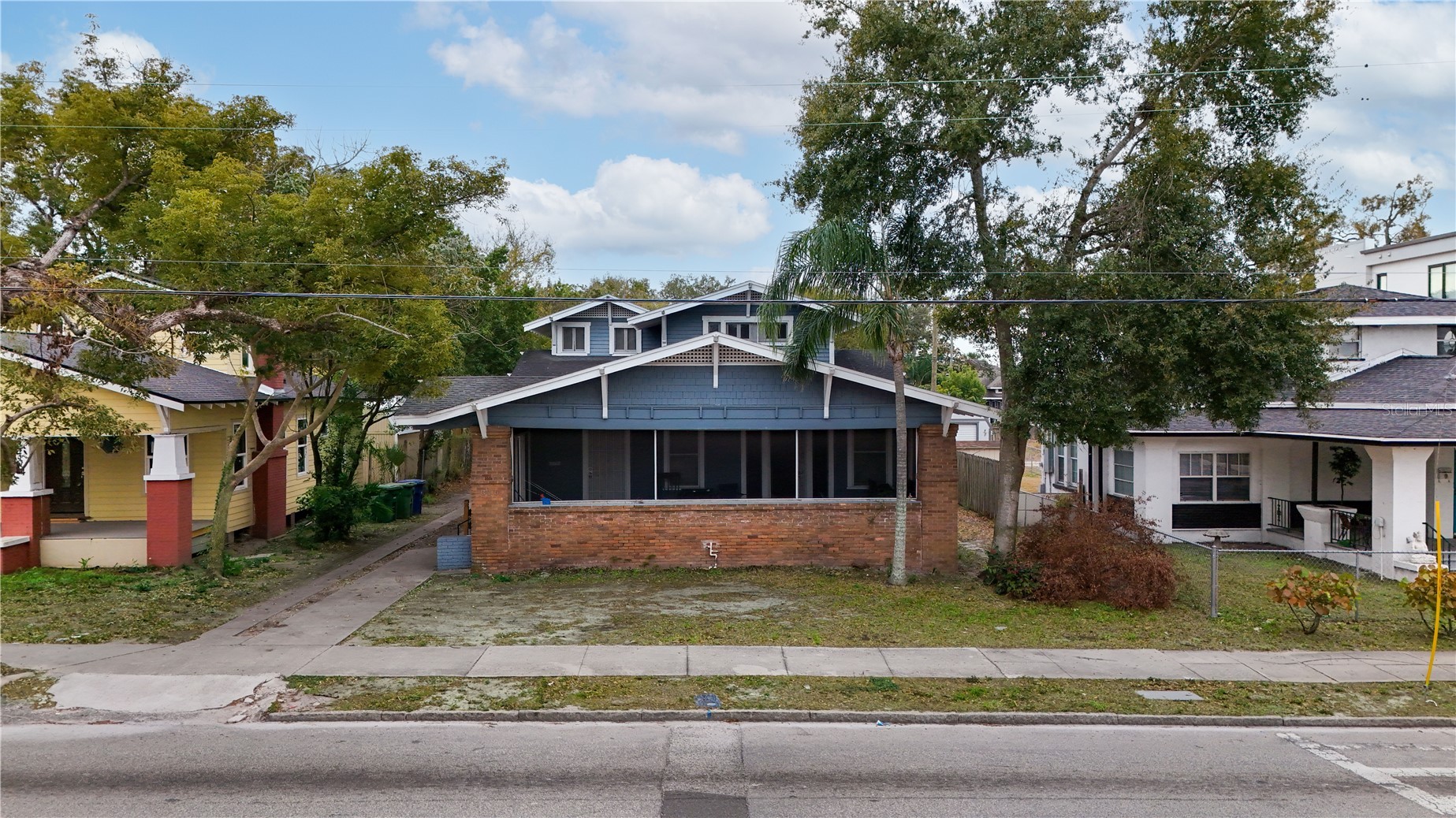 316 W COLUMBUS DRIVE
