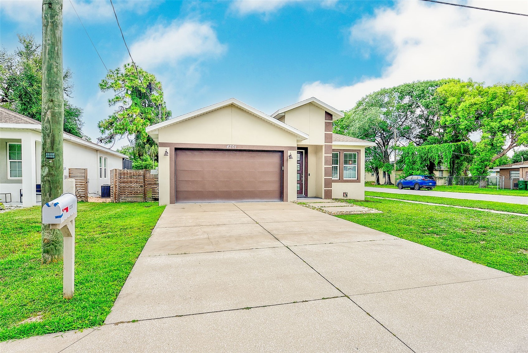 4301 W NASSAU STREET