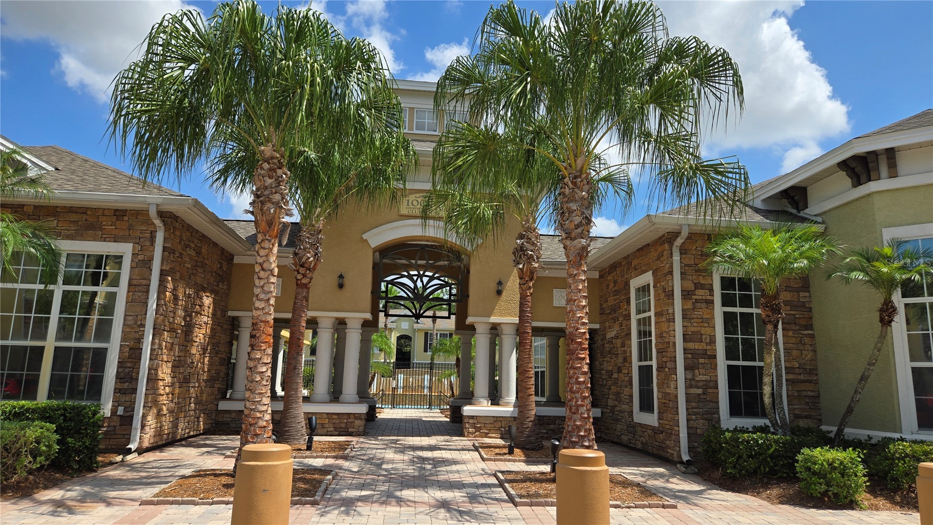 10021 COURTNEY PALMS BOULEVARD 303