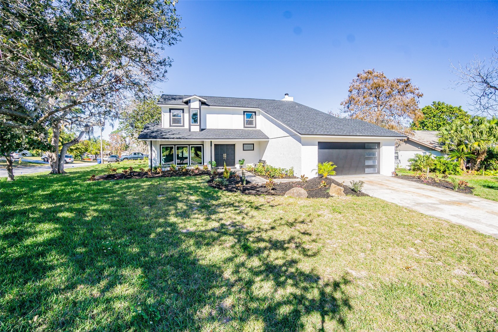 6370 CONNIEWOOD SQUARE