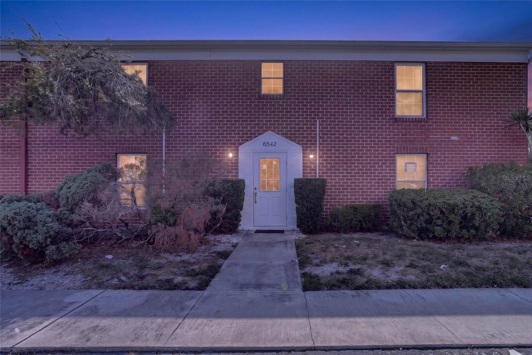 8542 10TH STREET N B