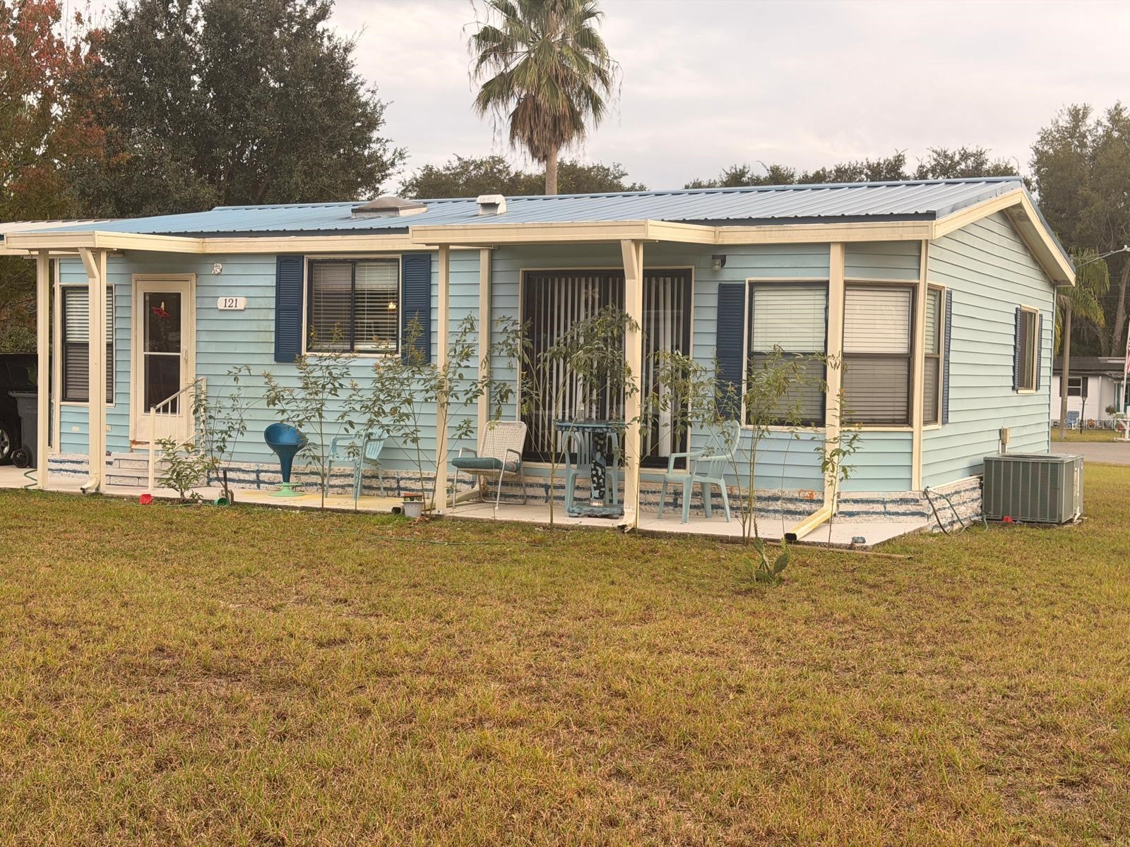 121 HYDE PARK COURT