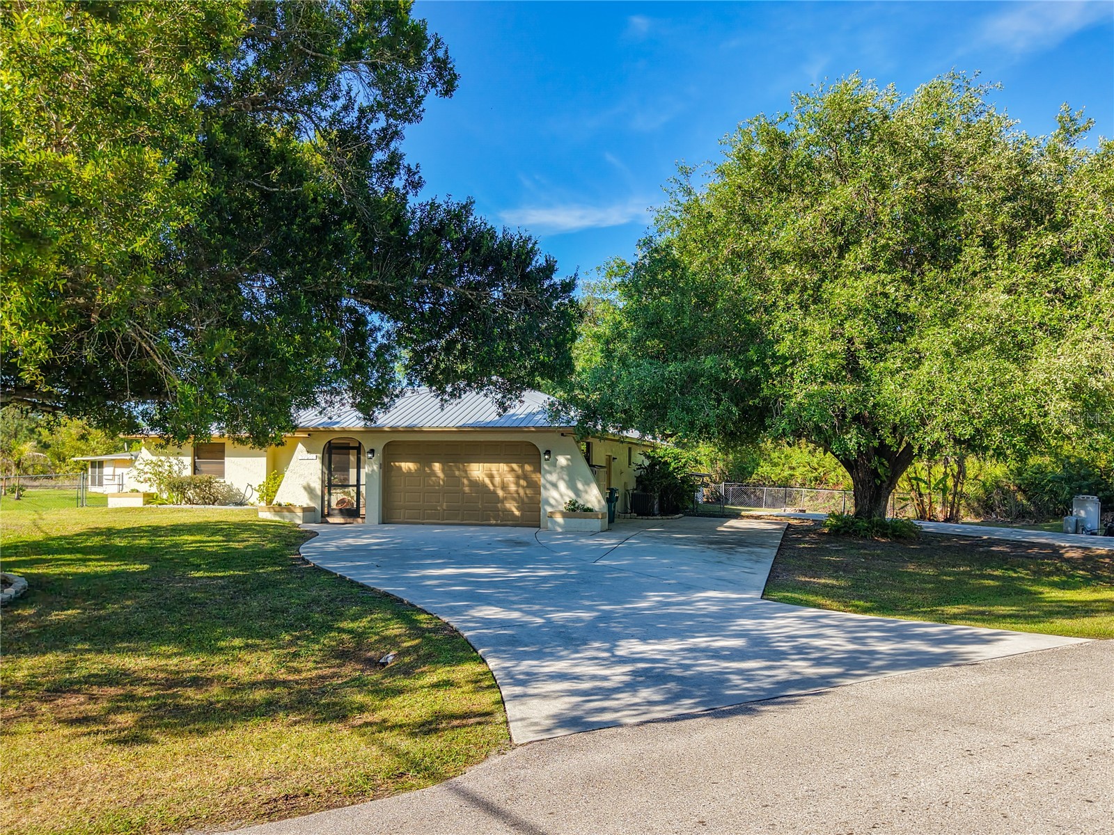 27505 SENATOR DRIVE