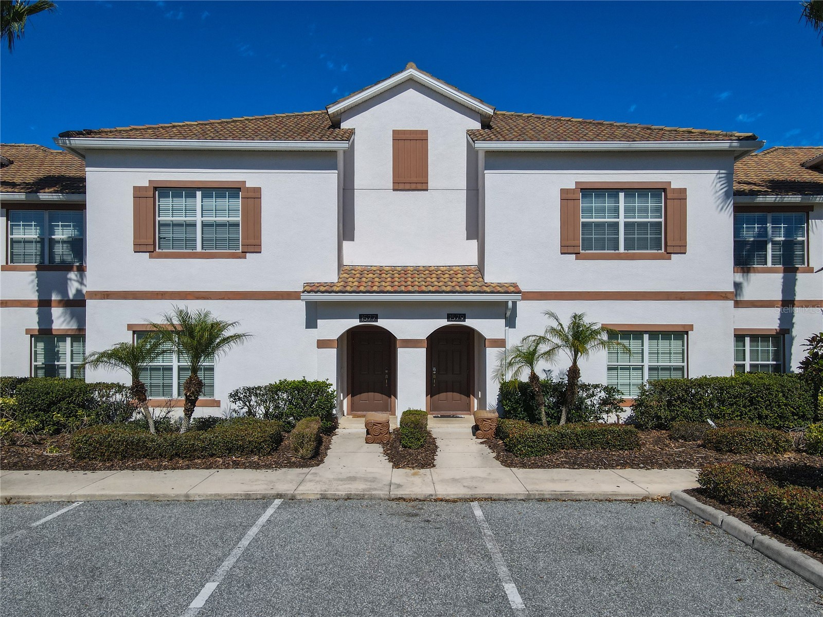 1579 MOON VALLEY DR
