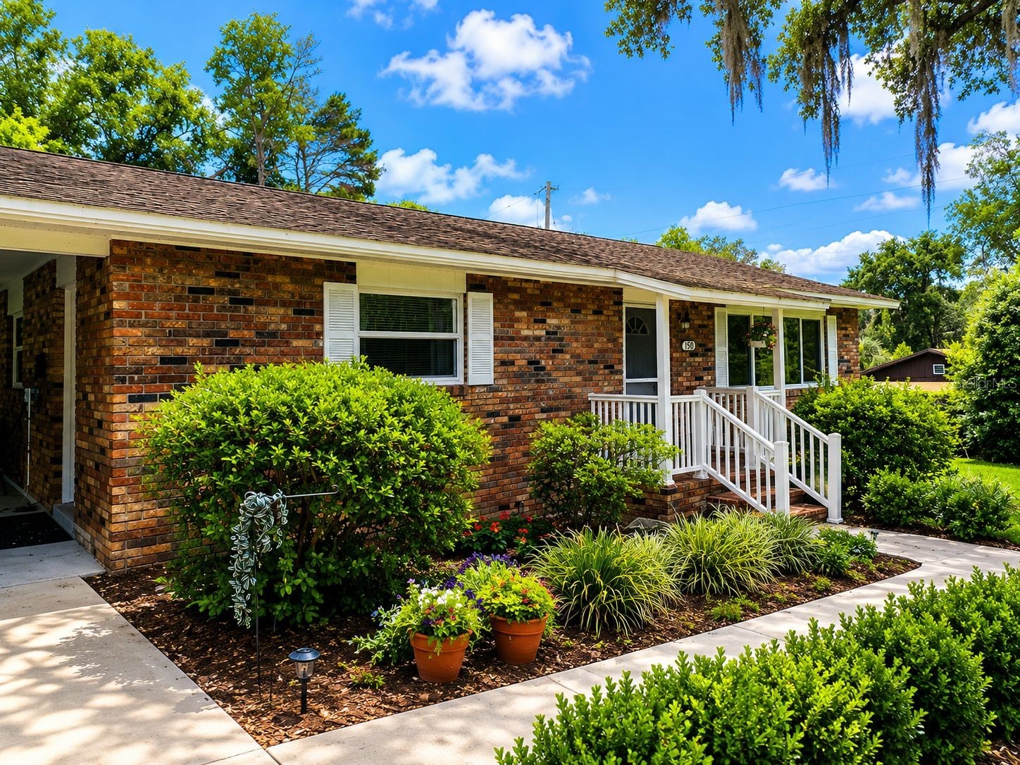 150 SW FAIRWAY DRIVE