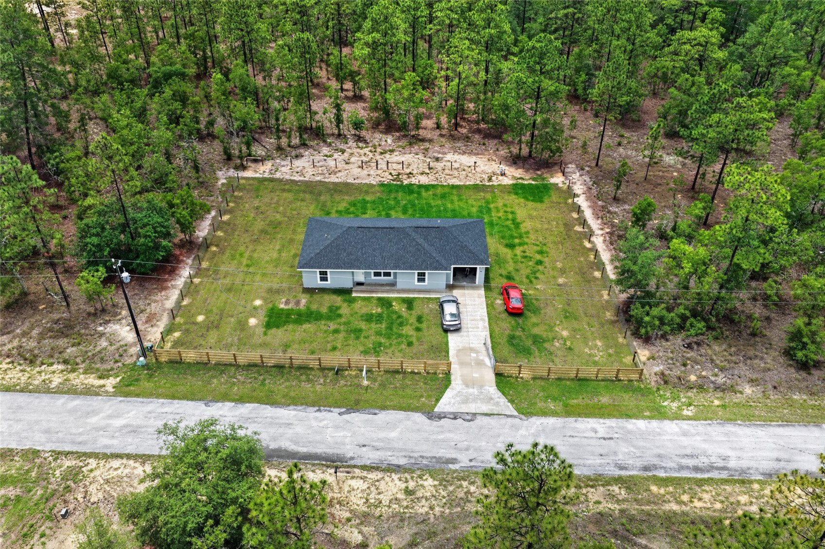 452 NW CROCUS LANE