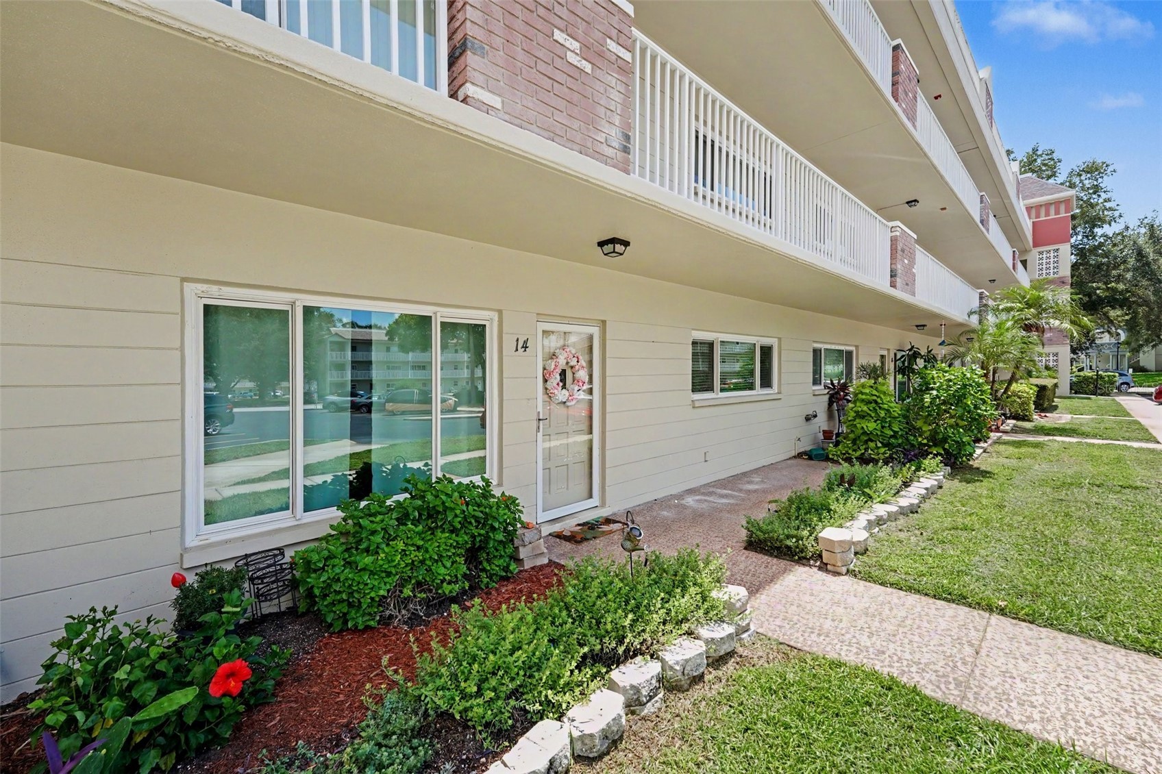 2262 SWEDISH DRIVE 14