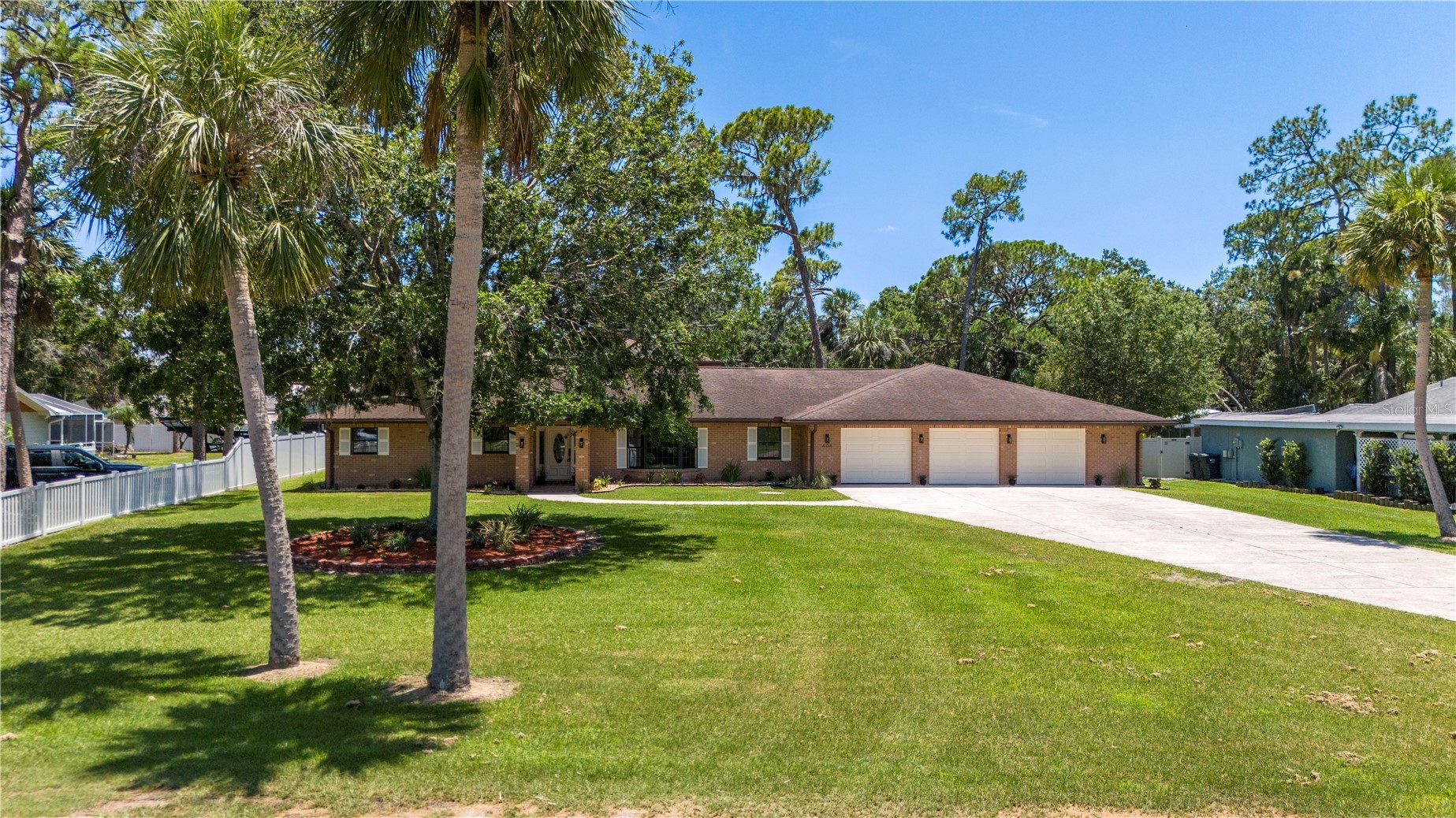 404 DICKMAN DRIVE SW