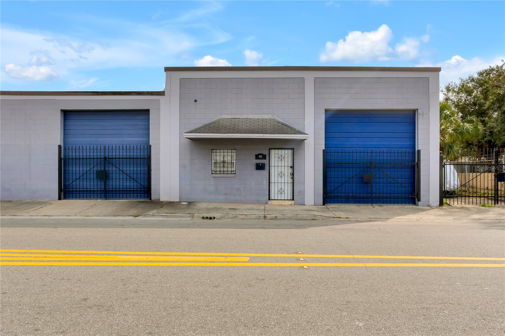 41 N DOLLINS AVENUE
