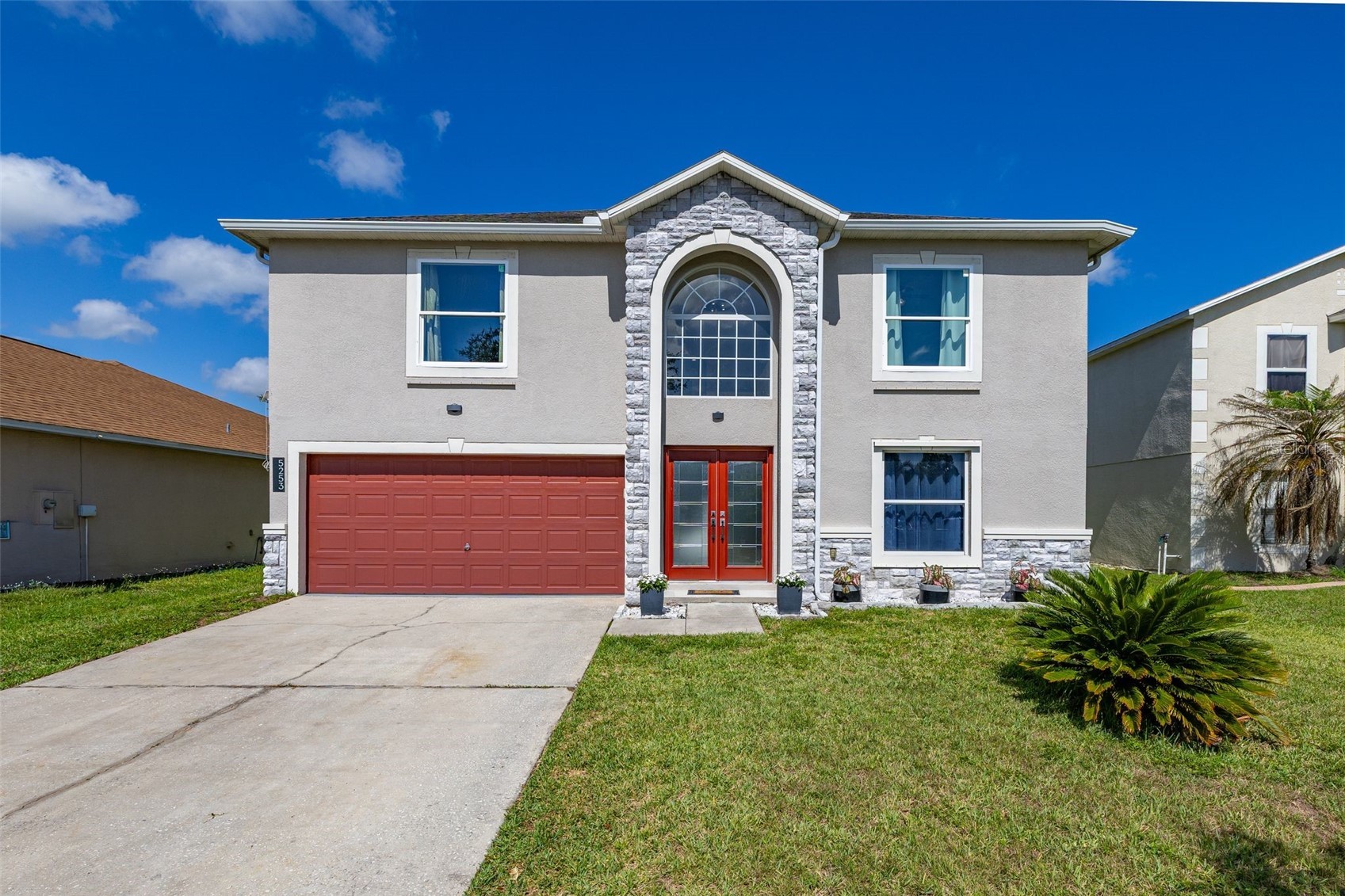 5253 SUNSET CANYON DRIVE