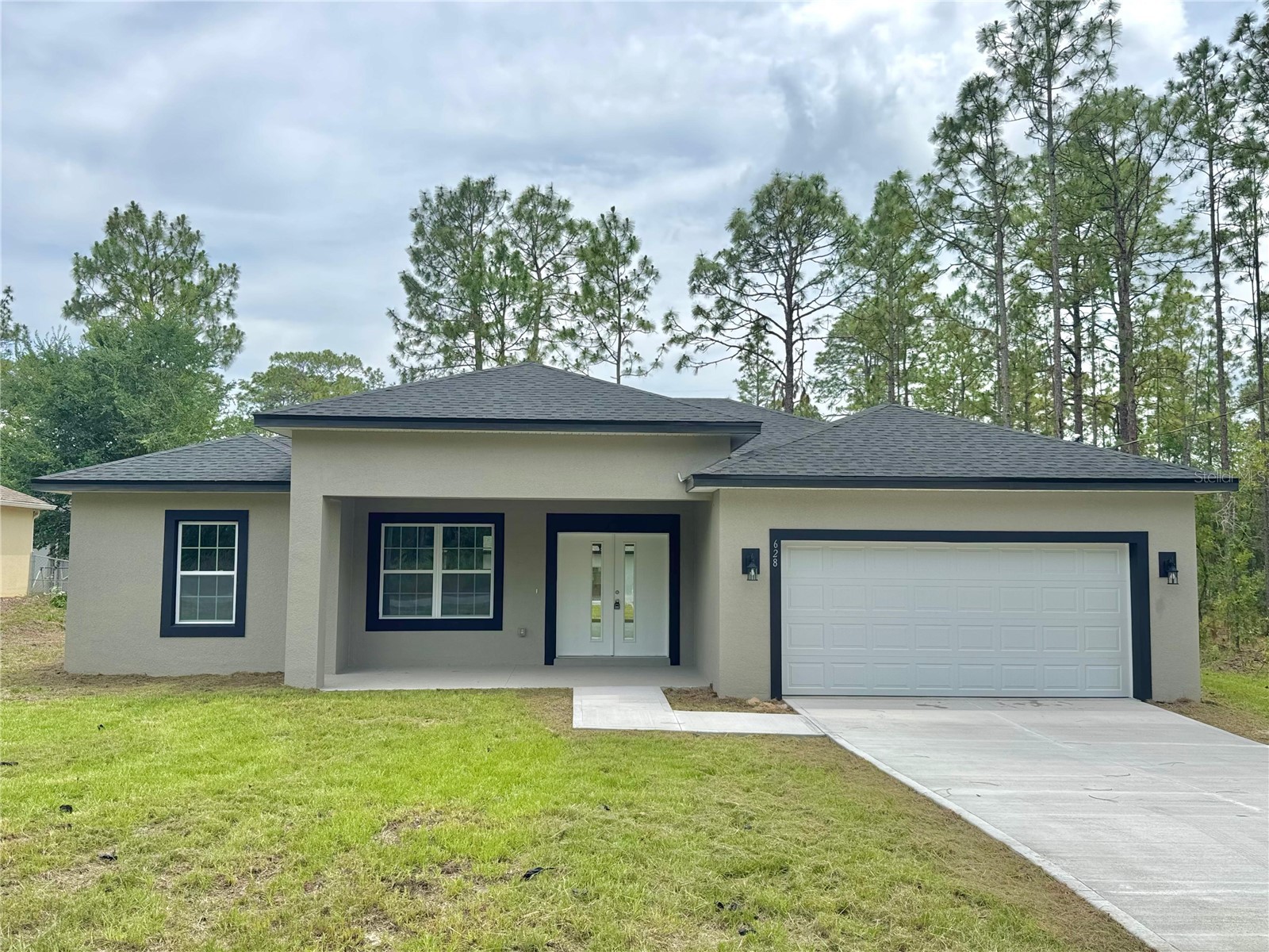 628 W HERONSBILL LANE