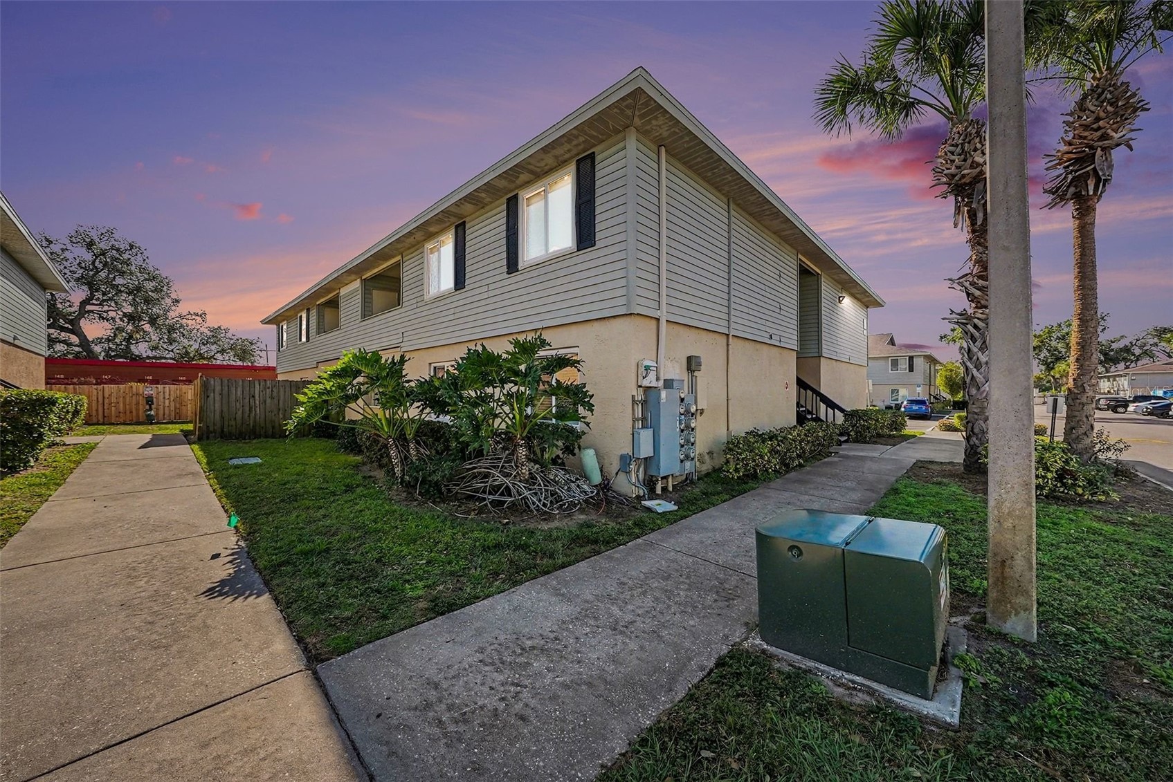 550 GOLDEN RAINTREE PLACE 550