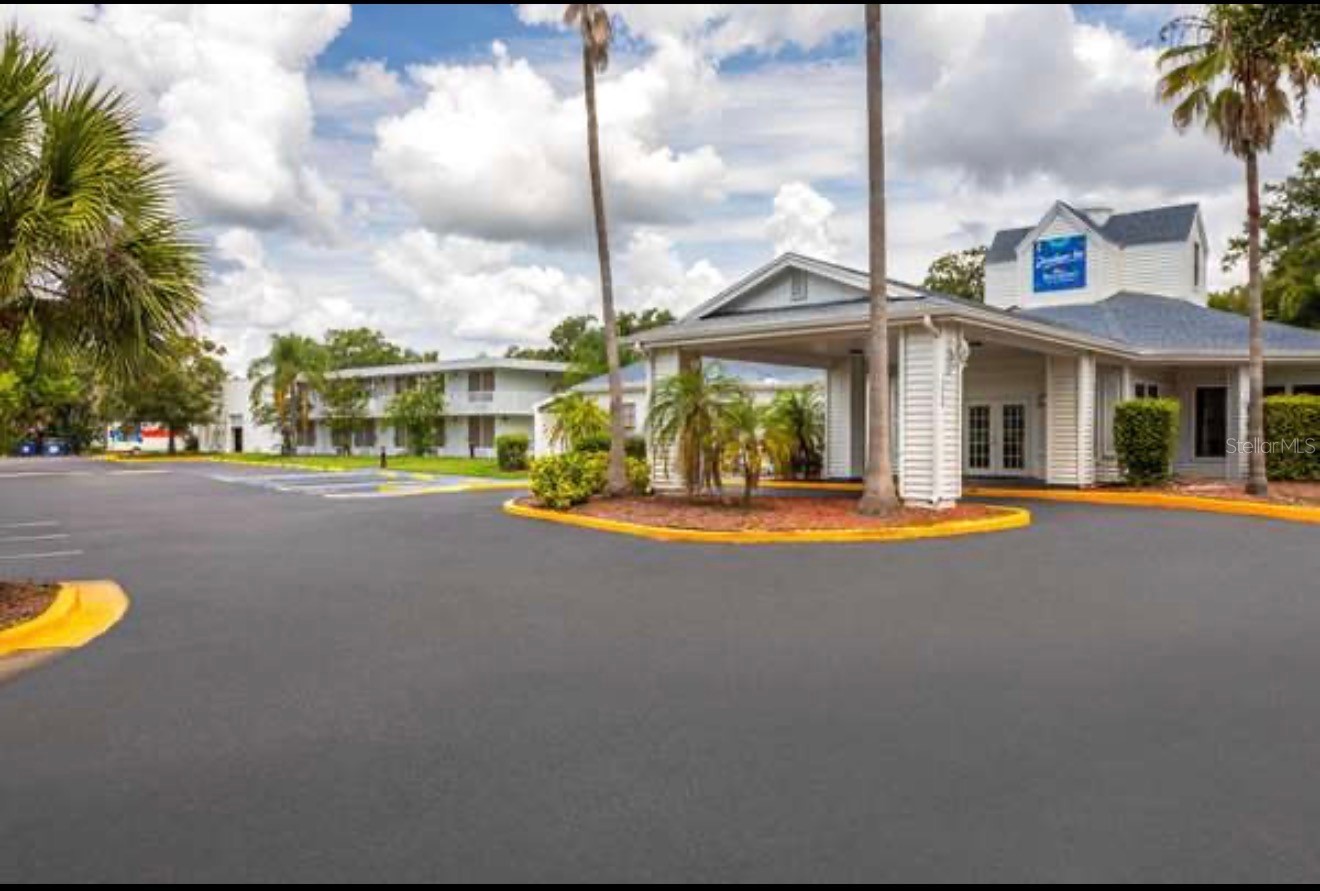 2930 POLYNESIAN ISLE BOULEVARD 223
