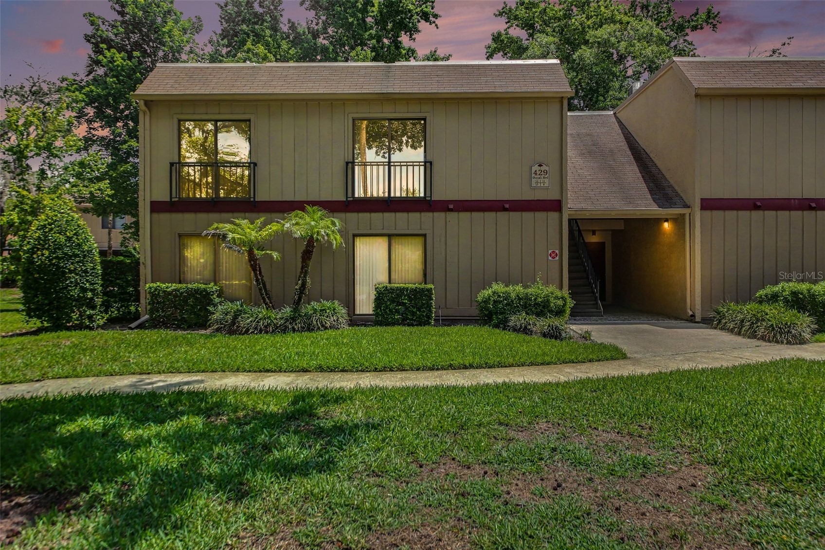 429 SHEOAH BOULEVARD 9