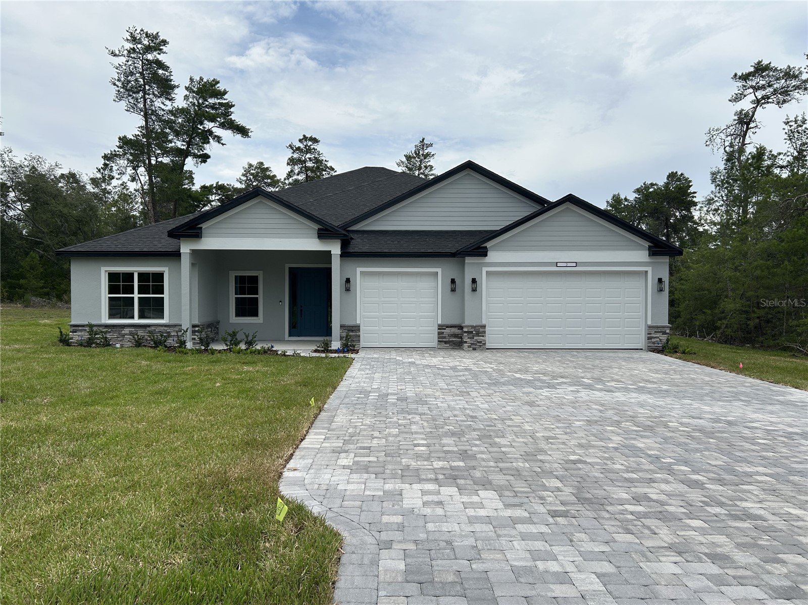 2409 W NEWHOPE LANE