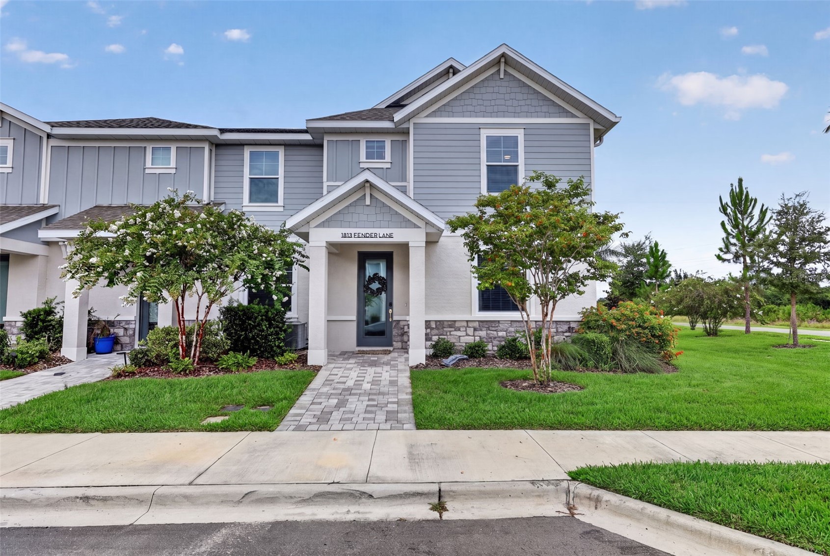 1813 FENDER LANE