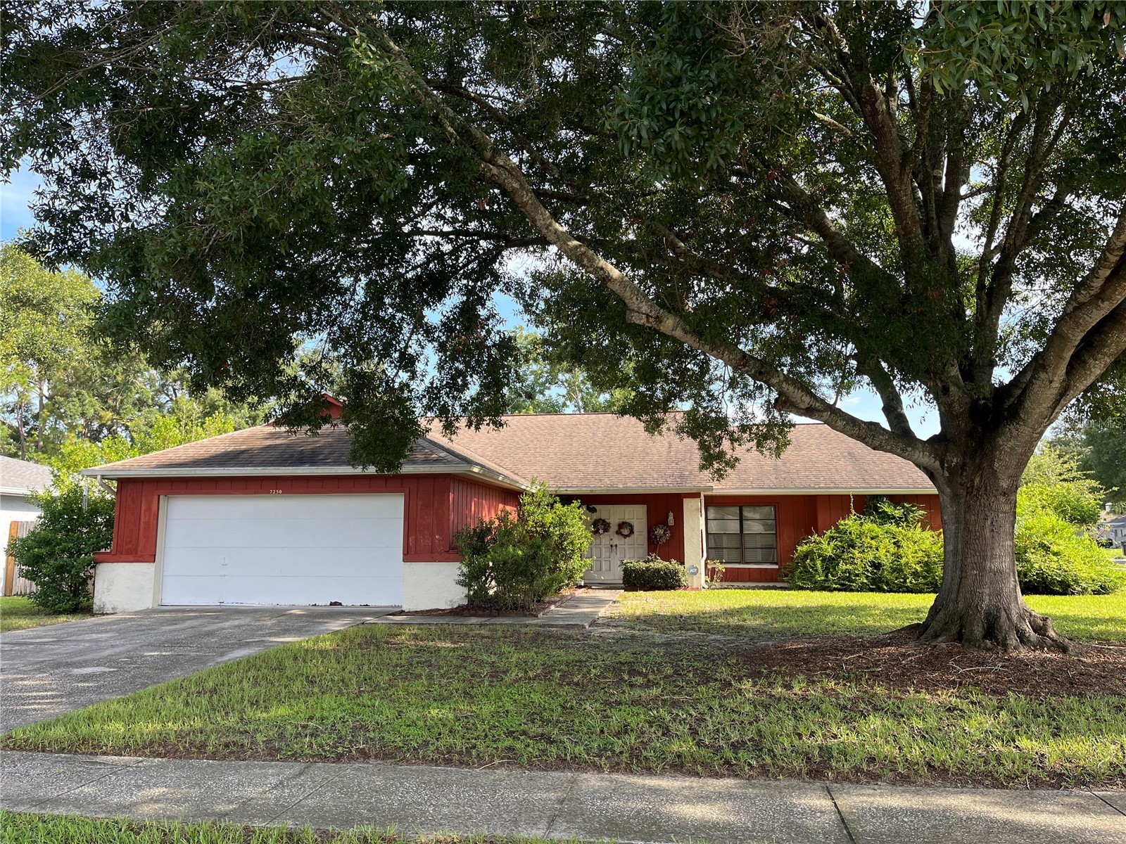 7250 WOODBROOK DR
