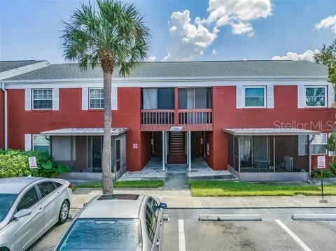1084 82ND TERRACE N 1084E