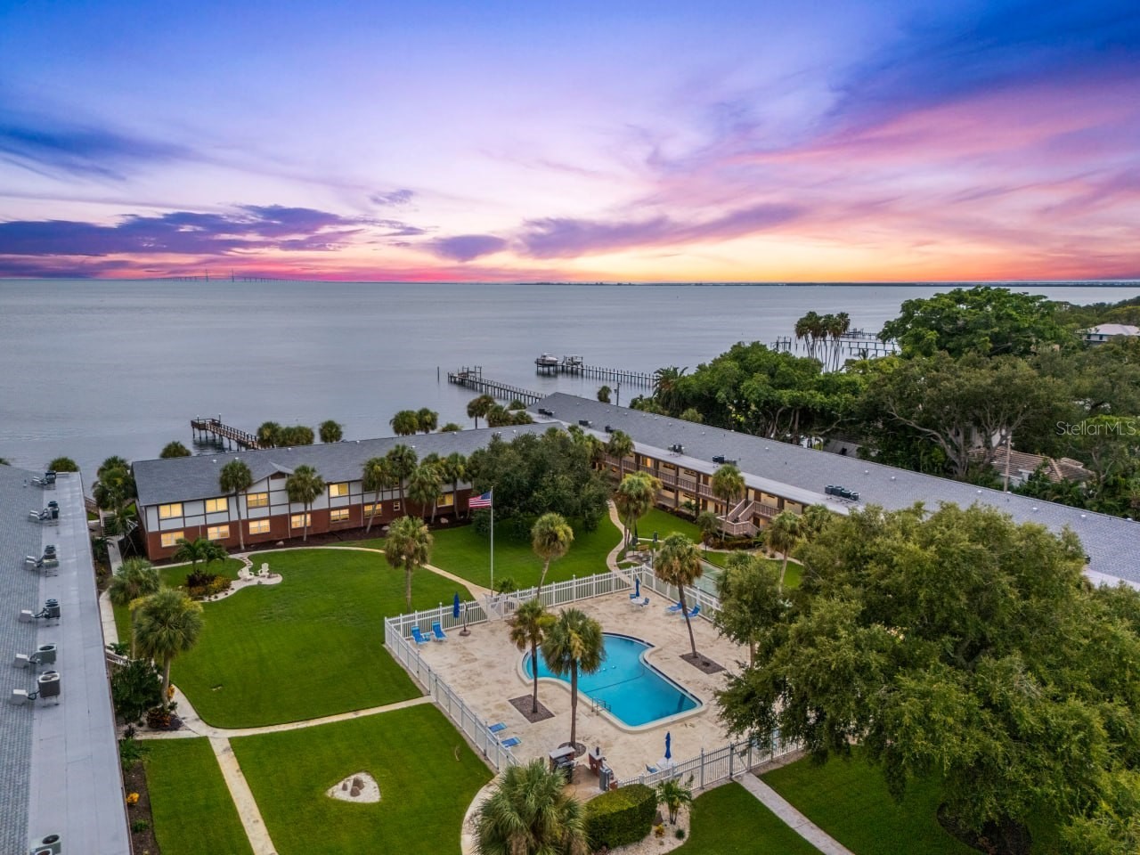650 PINELLAS POINT DRIVE S 122