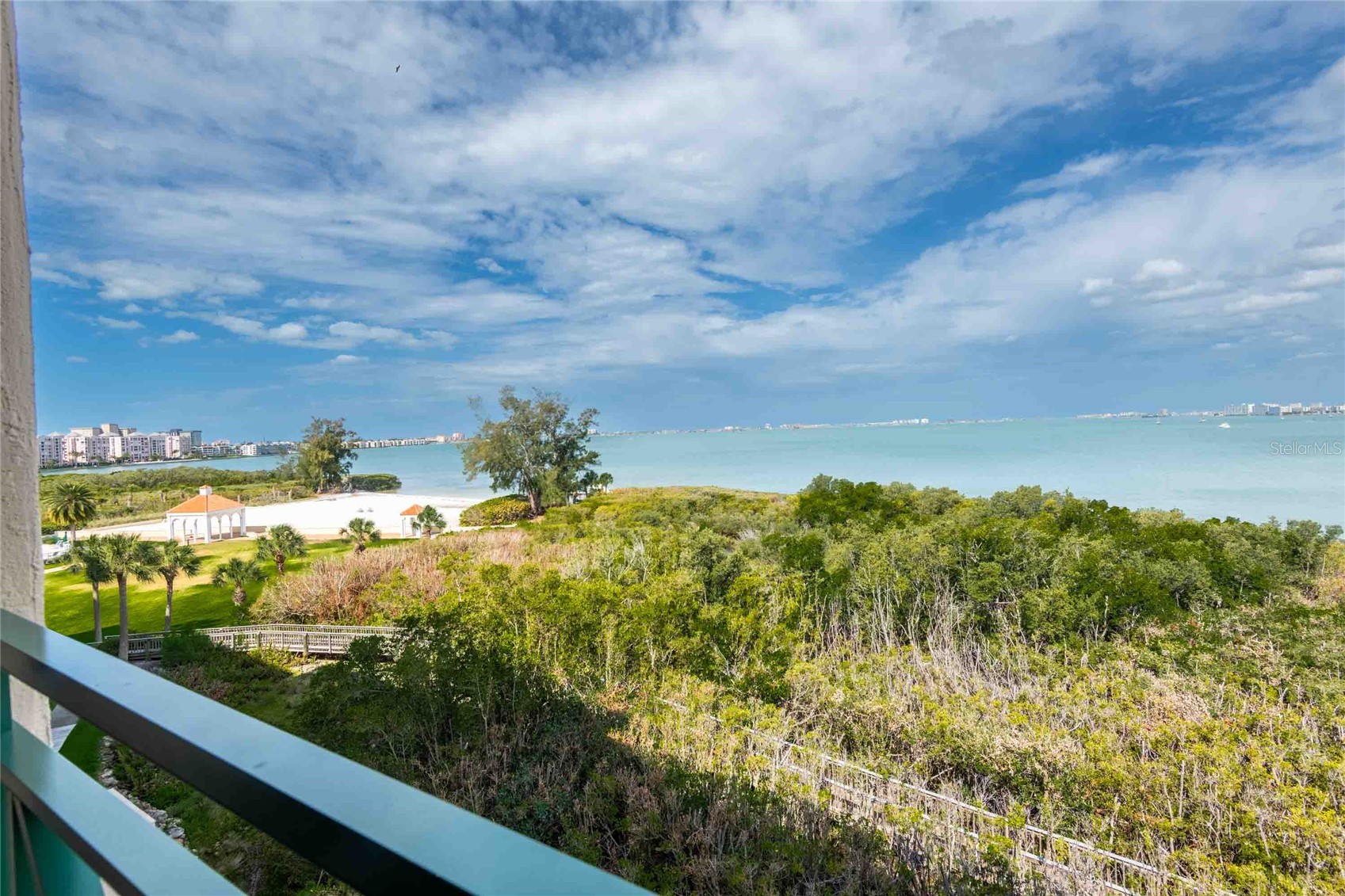 4737 DOLPHIN CAY LANE S 407