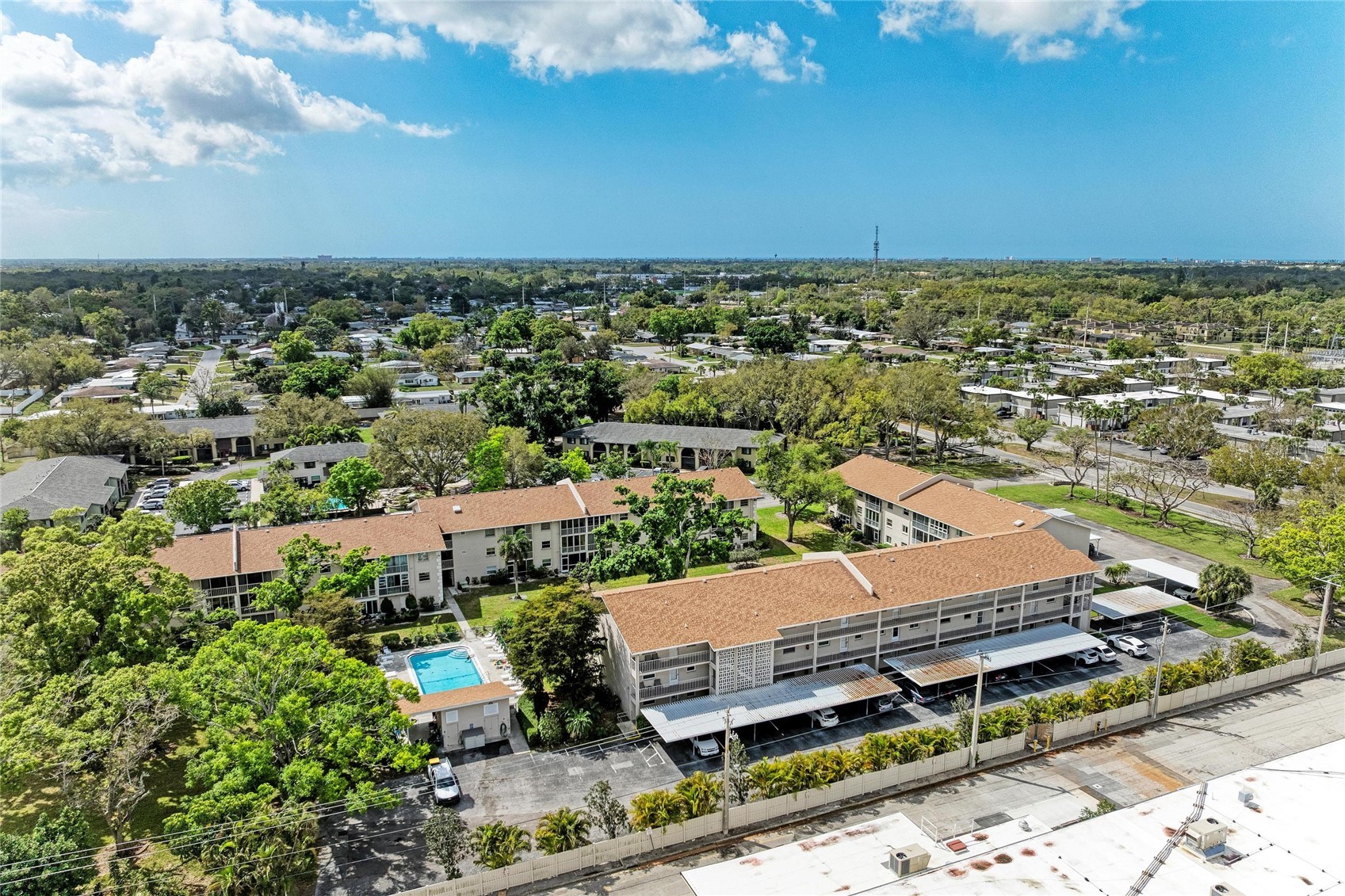 3983 MACEACHEN BOULEVARD 424