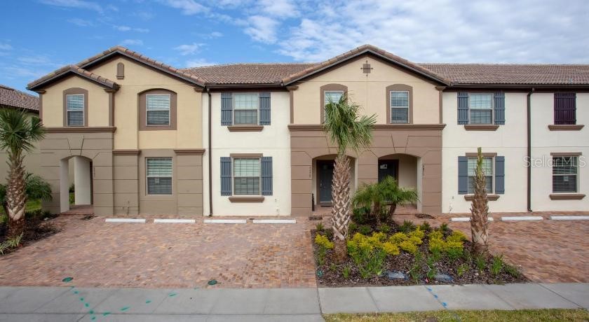 8879 GENEVE COURT