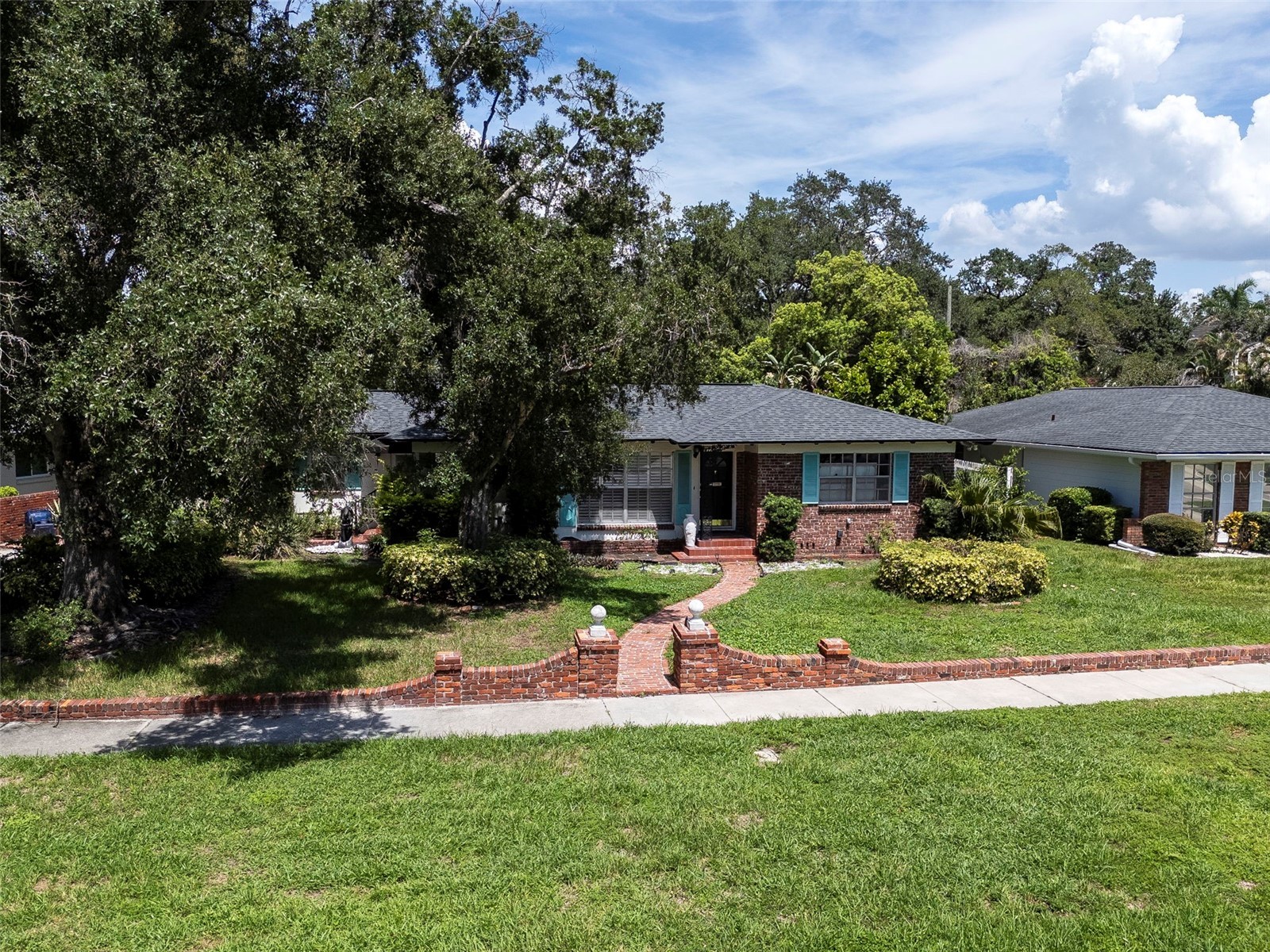 451 W DAVIS BOULEVARD