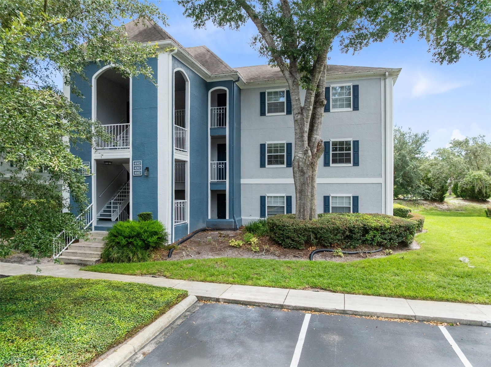 4102 CLUBSIDE DRIVE