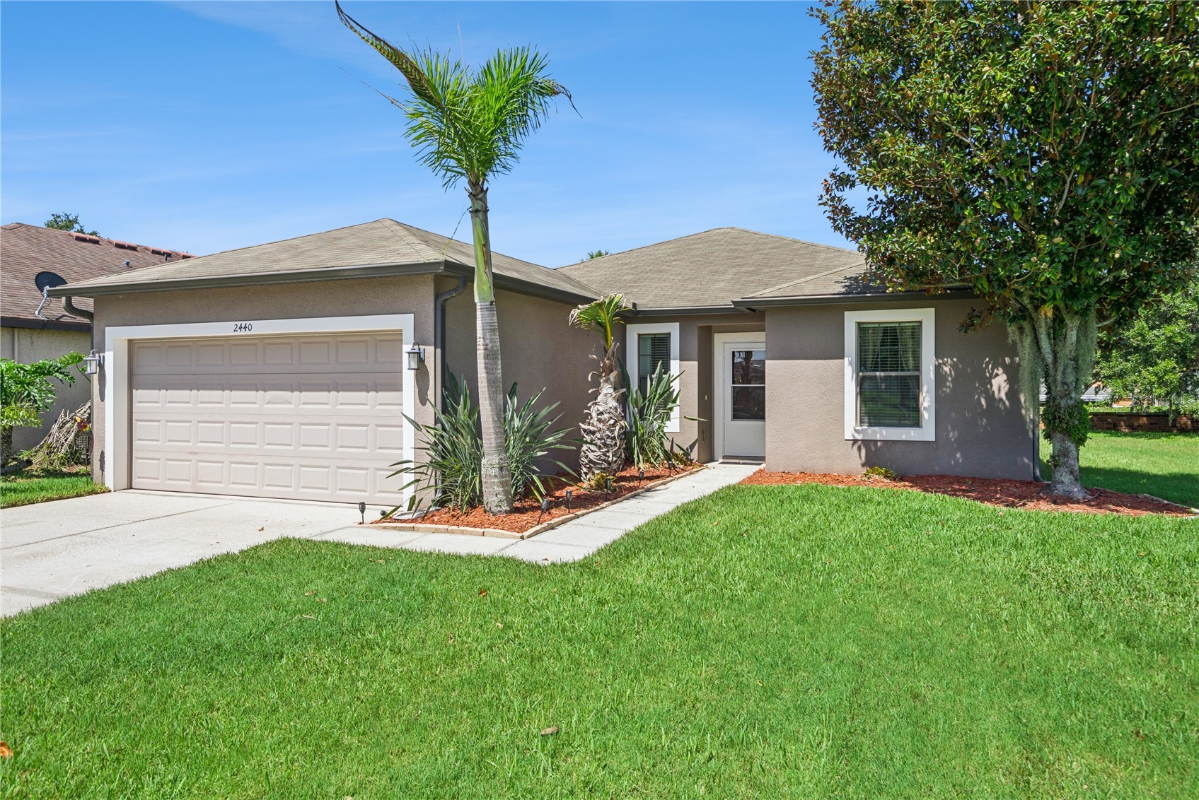2440 VINEYARD CIRCLE