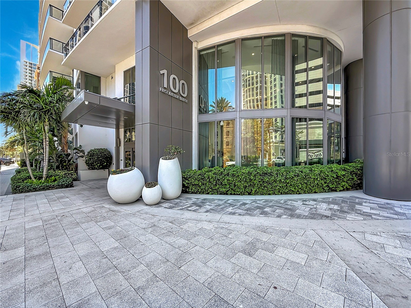100 1ST AVENUE N 1106