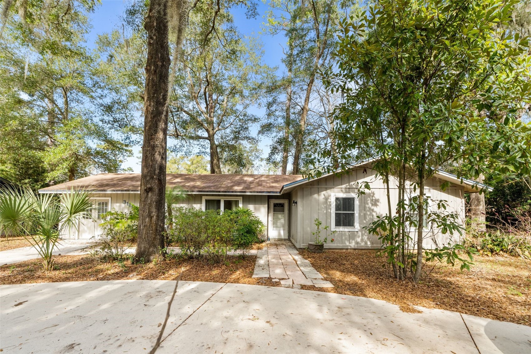 3116 W UNIVERSITY AVENUE