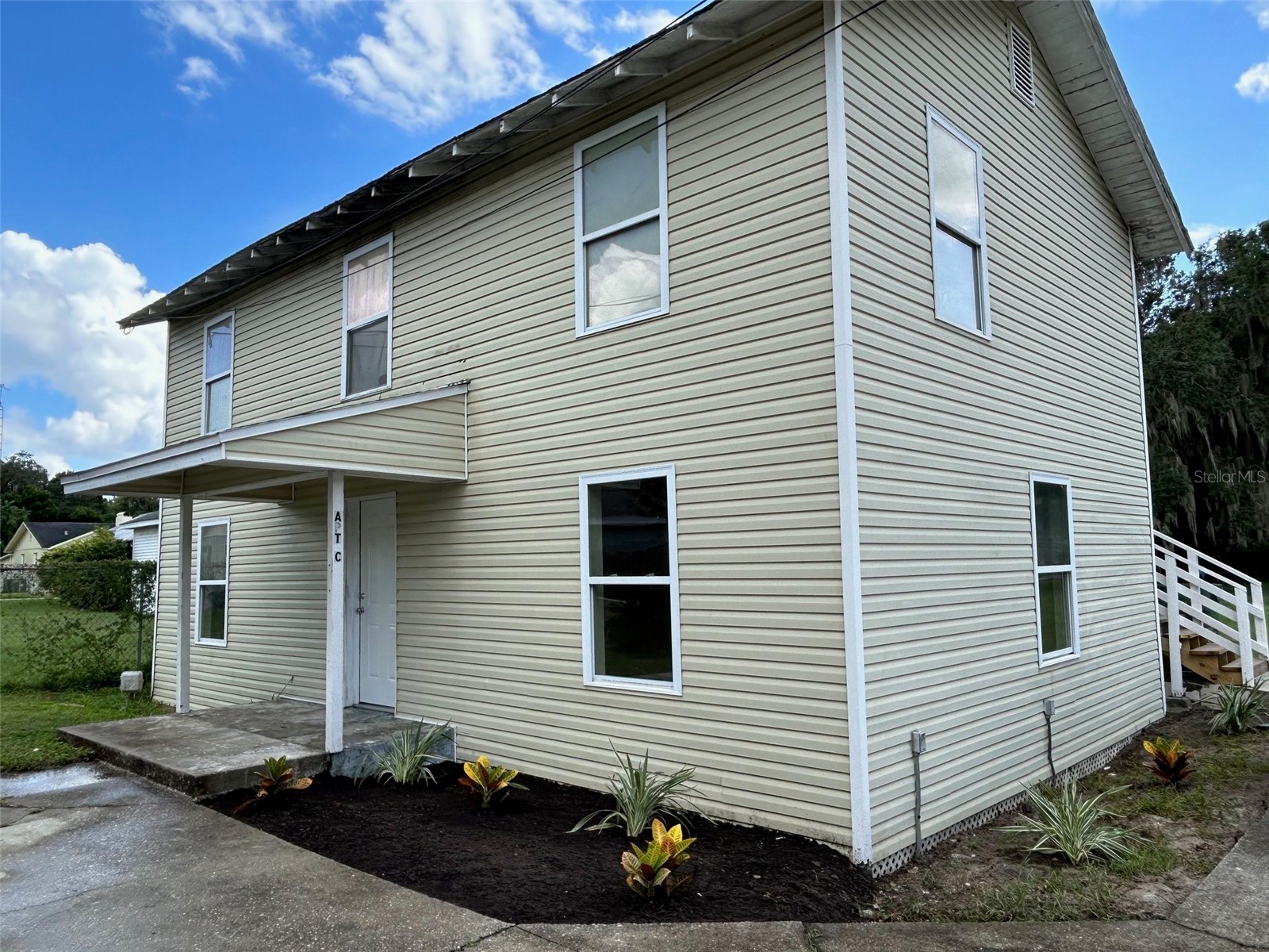 400 S 6TH STREET