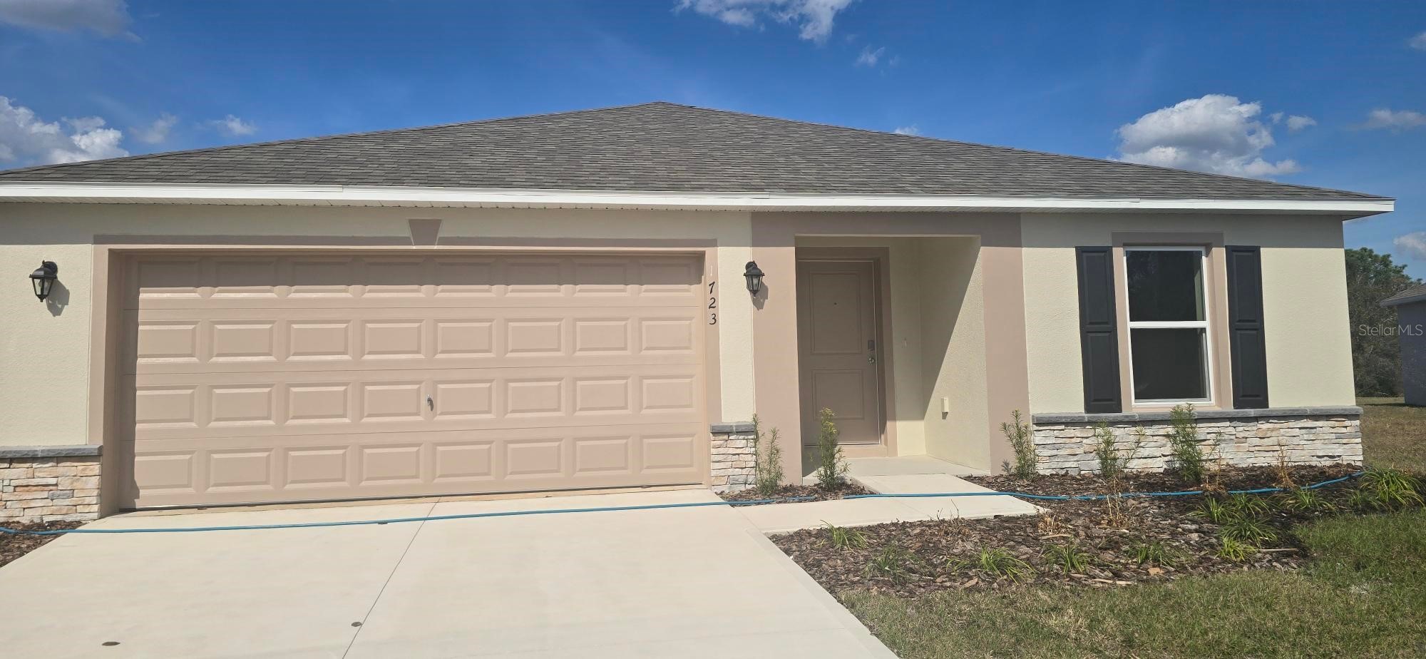 1723 REDFIN WAY