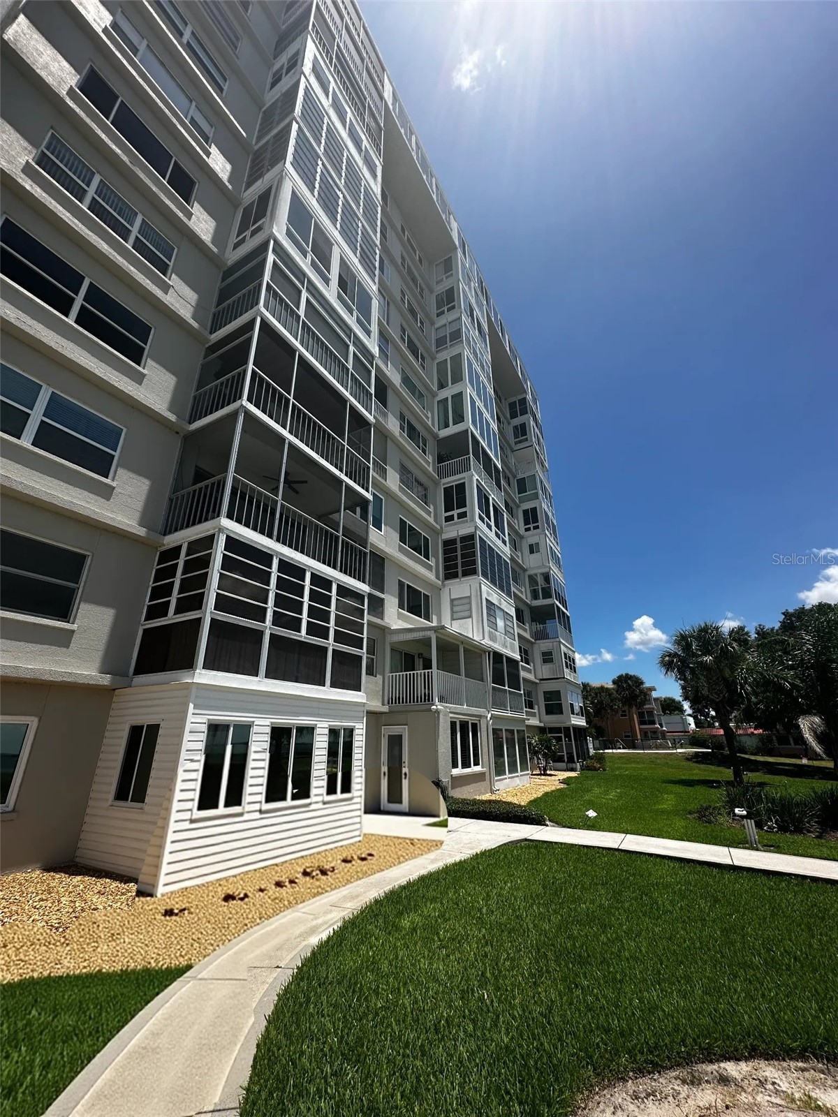 2131 LAKEVIEW DRIVE 410