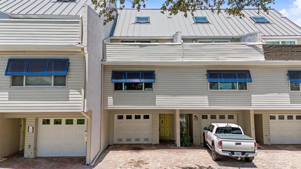 1375 PINELLAS BAYWAY 30