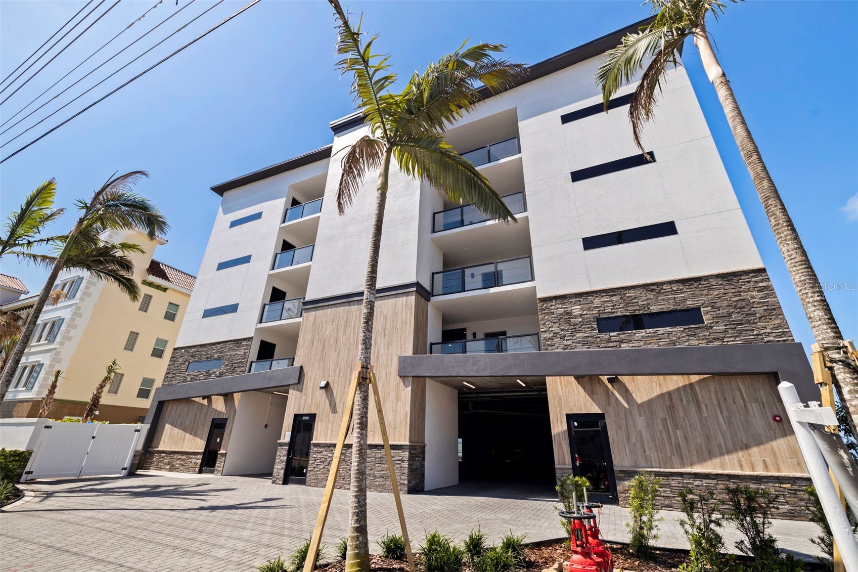 14048 GULF BOULEVARD 201
