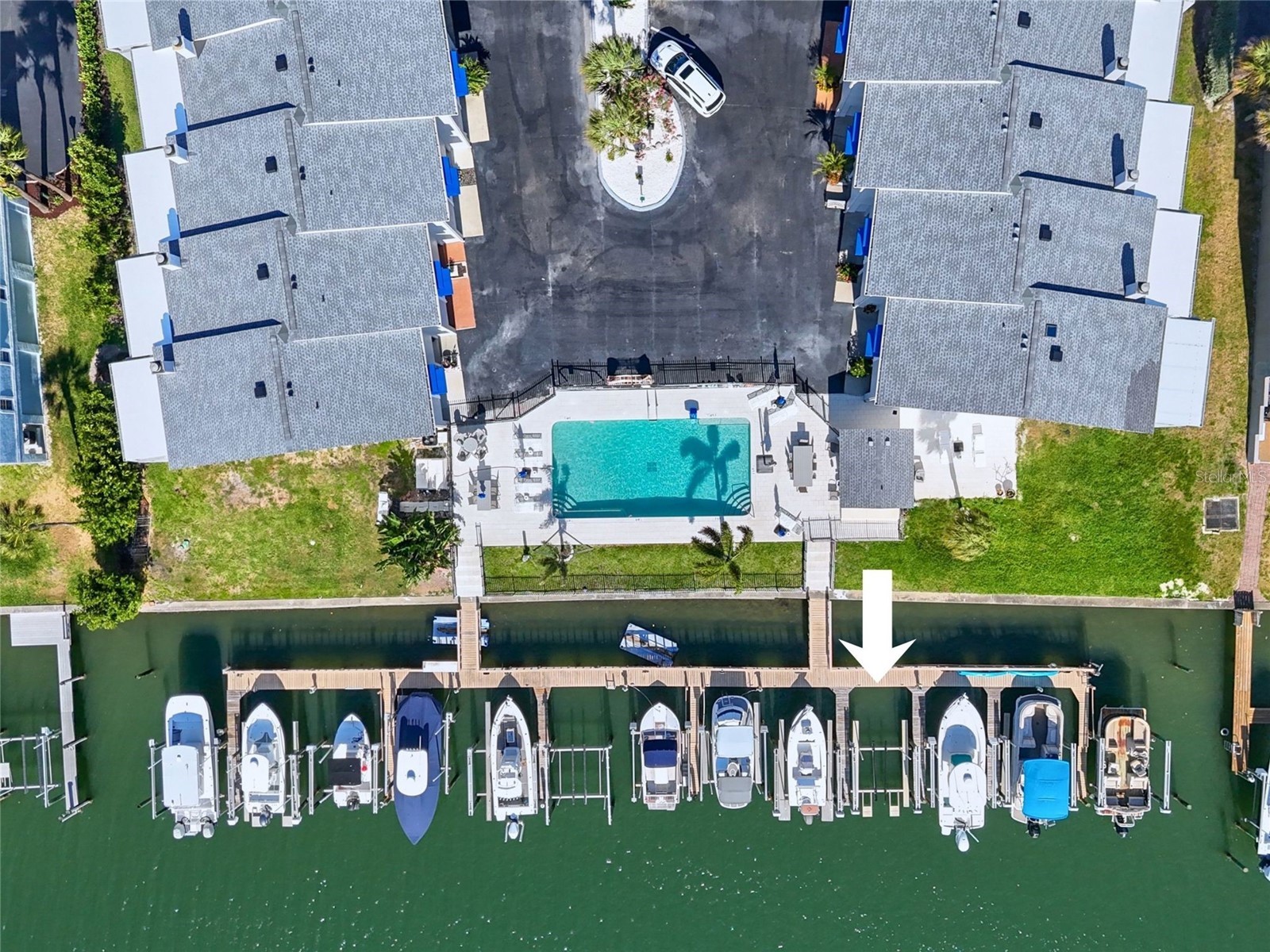 745 PINELLAS BAYWAY S 202