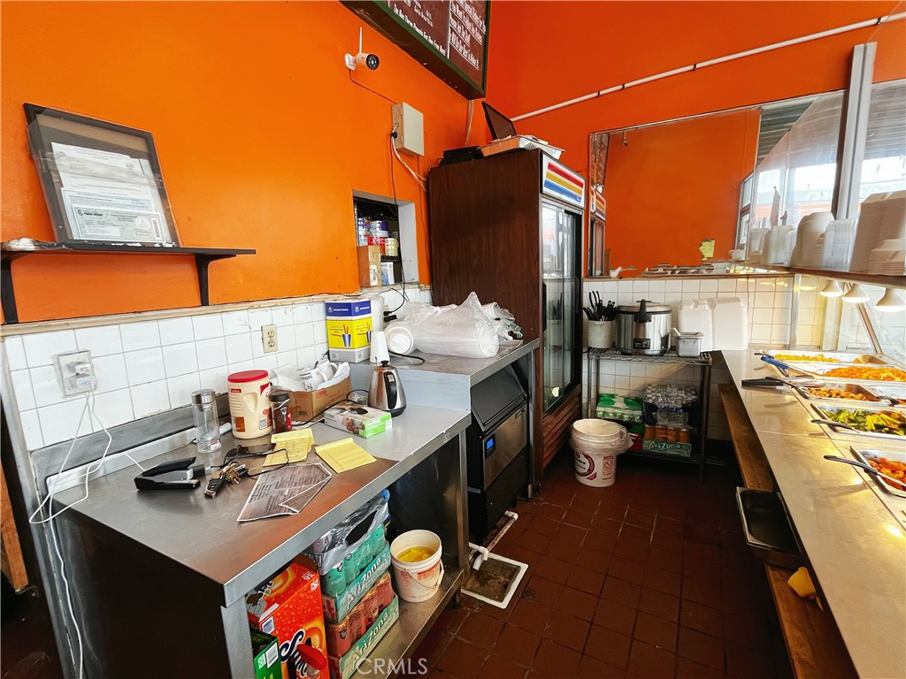 1377 W Imperial Hwy 101