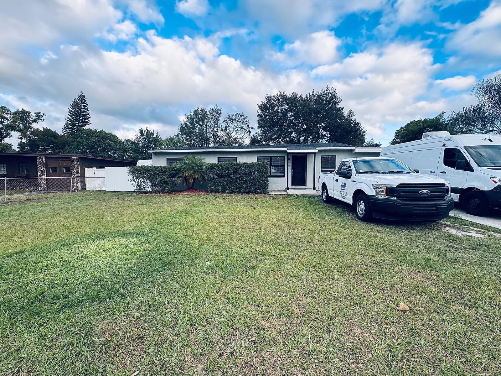 17 S SOLANDRA DRIVE