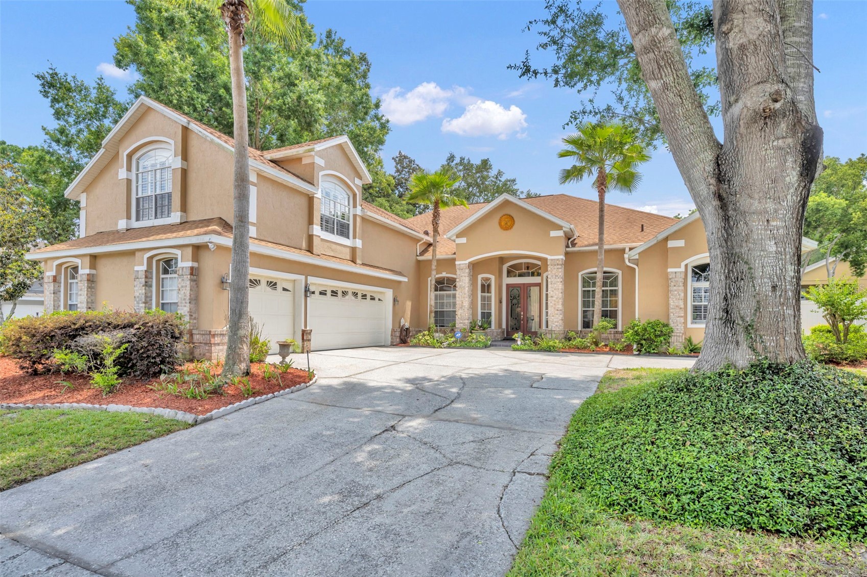 2518 EMERALD TREE LANE