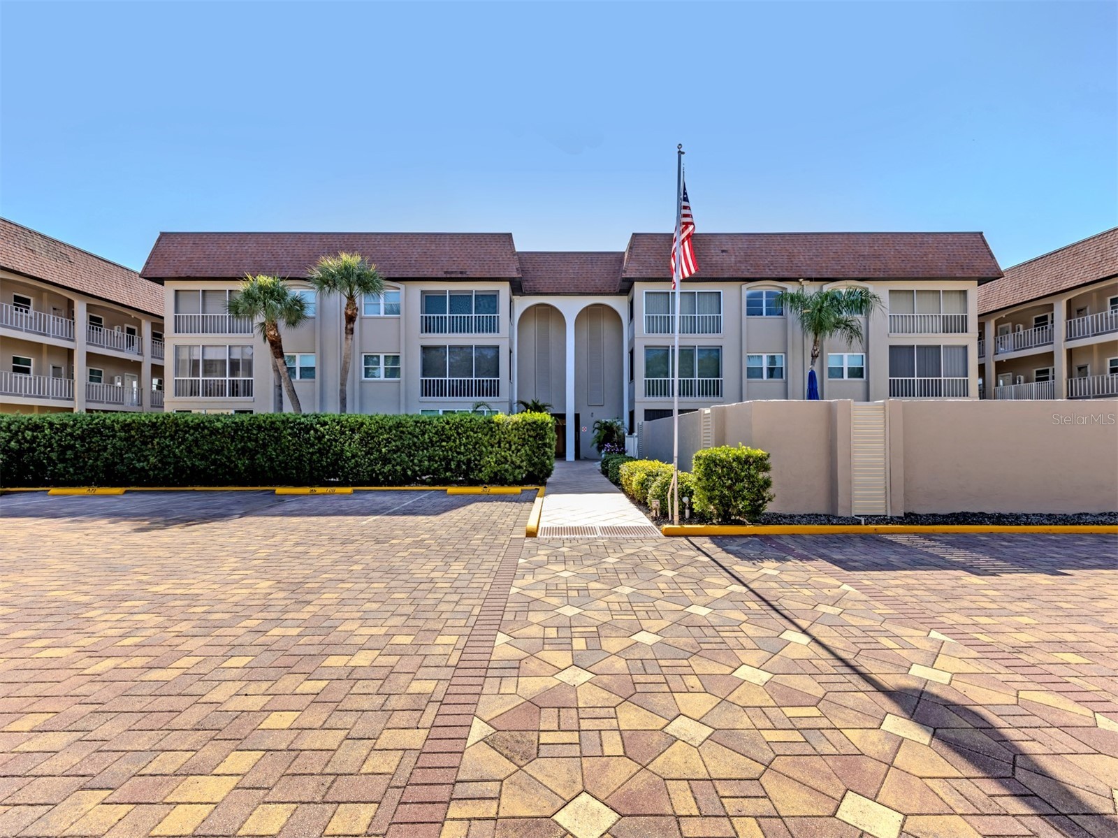 101 PARK BOULEVARD S 106