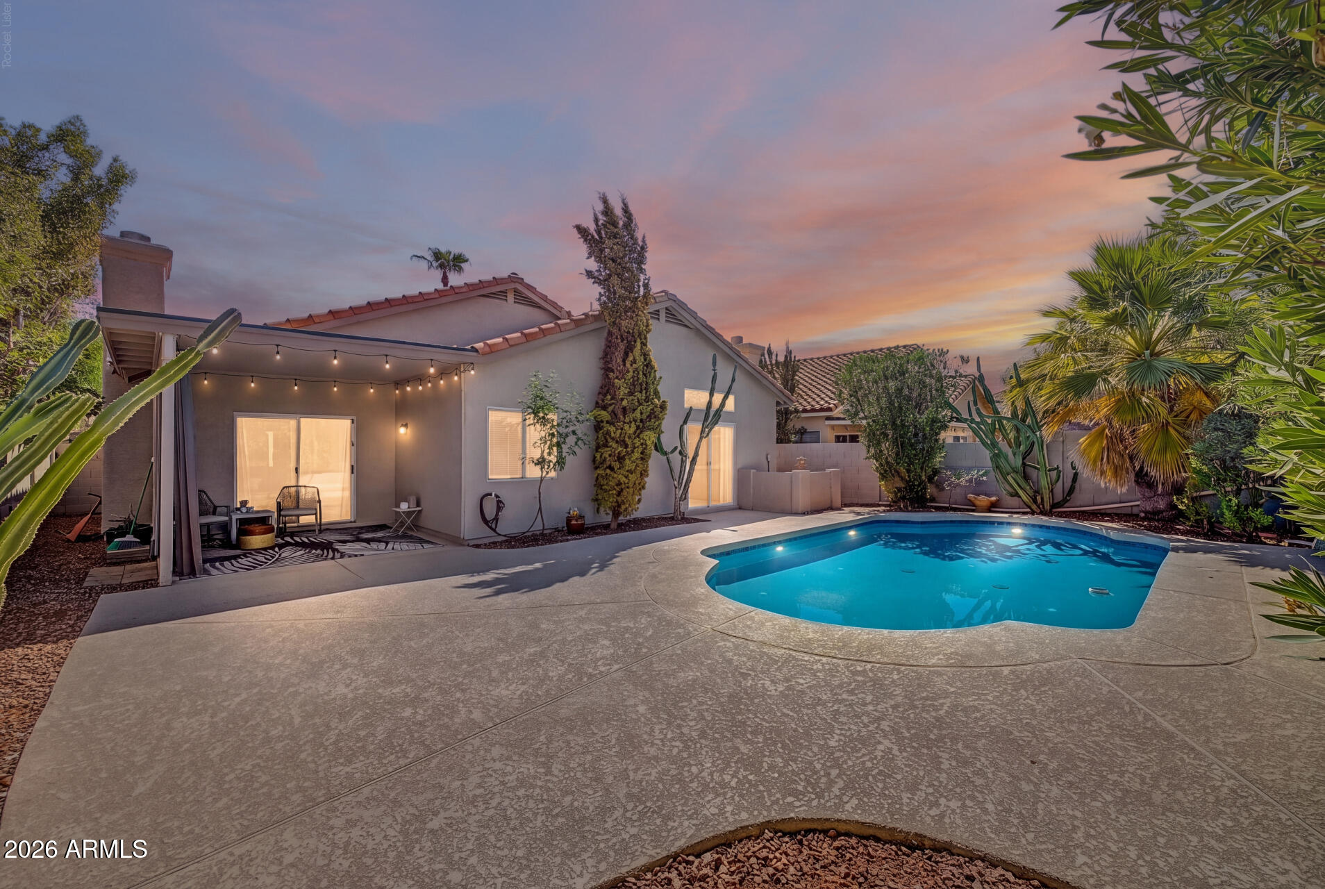 4640 E MICHELLE Drive, Phoenix, AZ 85032