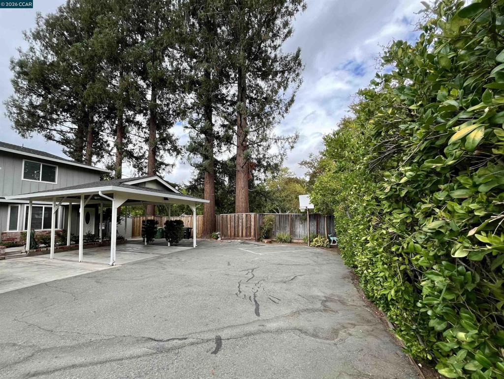 218 El Dorado Ave