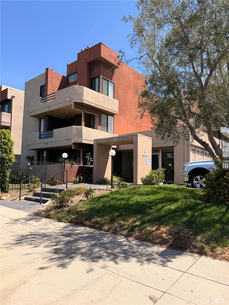 7826 Topanga Canyon Boulevard 210