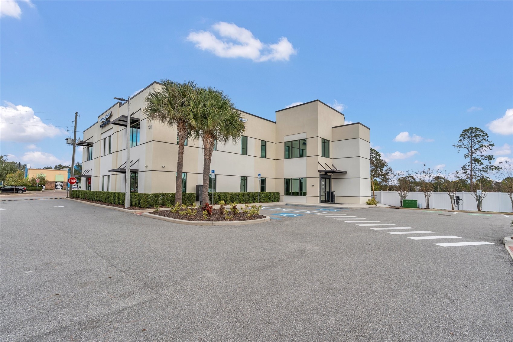 131 S COUNTRY CLUB ROAD